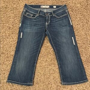 BKE Blue Cropped Capri Jeans with Classic Denim Wash